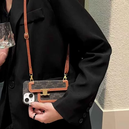 CELINE iPhone16ケース,iPhone16Plusショルダーケース,セリーヌ スマホケース レディース,ティーン トリオンフ iPhone15proケース,モノグラム レザー iPhoneケース,高級 ブランド アイフォンカバー,カード収納 耐衝撃 ケース