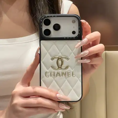 シャネル iPhone15Pro ケース, CHANEL 15ProMax スマホケース, シャネル風 アイフォン15 カバー, ブランド ロゴ スマホケース, レディース おしゃれ 携帯ケース, 黒 白 薄型 耐衝撃 スマホカバー