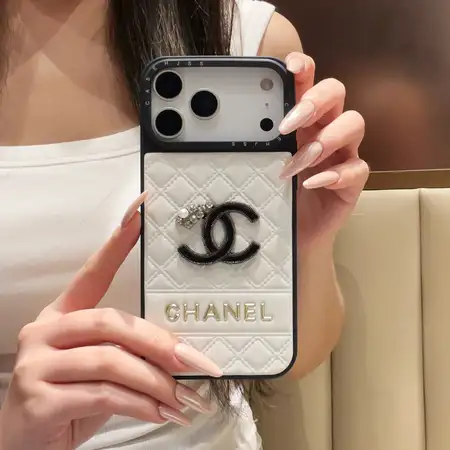 iphone17proケース ブランド chanel,chanel iphone17proケース マトラッセレザー,シャネルiphone17pro携帯ケース 金箔押し CCロゴ,シャネルiphone17promaxケース 人気 女子,シャネルiphone17ケース女性向け,chanel iPhone17ケース エレガント