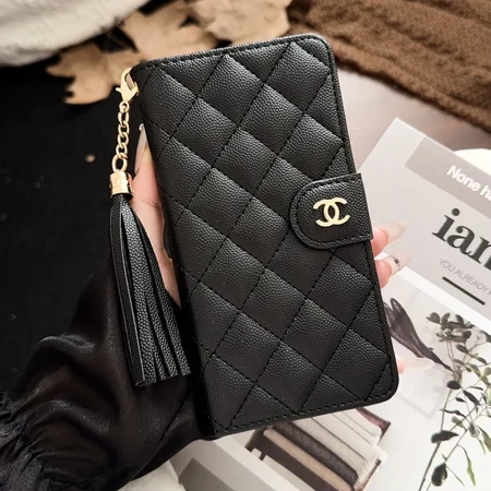 シャネル iPhone17ケース 手帳型, CHANEL iPhone17ProMax スマホケース, iPhone16Plus 手帳型ケース, iPhone15 Pro ブランドケース, カード収納付き iPhoneケース, レディース おしゃれ スマホカバー, マトラッセ レザー iPhoneケース