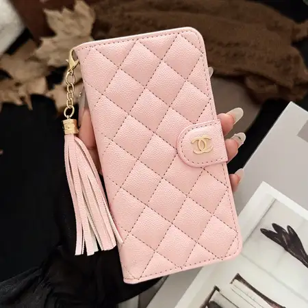 シャネル iPhone17ケース 手帳型, CHANEL iPhone17ProMax スマホケース, iPhone16Plus 手帳型ケース, iPhone15 Pro ブランドケース, カード収納付き iPhoneケース, レディース おしゃれ スマホカバー, マトラッセ レザー iPhoneケース