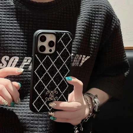 シャネル iPhone17 ケース, iPhone16Plus ラメ ケース, iPhone17ProMax グリッター カバー, iPhone15 キラキラ ケース, シャネル iPhone17ProMax スマホケース, パロディ ブランド ケース, 大人 女性 iPhoneケース, ダイヤモンド風 カバー, 安い 可愛い スマホケース