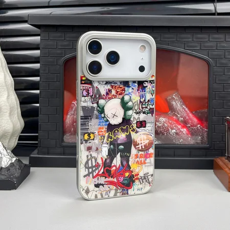 KAWS iPhone17Air ケース, ベアブリック iPhone16ProMax ケース, ストリート系 iPhone17 ケース, BE@RBRICK iPhone16 ケース, アニメ風 iPhone15Pro ケース, 保護フィルム付き iPhone14Pro ケース, 擦り傷防止 iPhone カバー