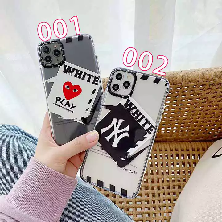 コムデギャルソン 定番ハート柄 iphone11pro スマホケース